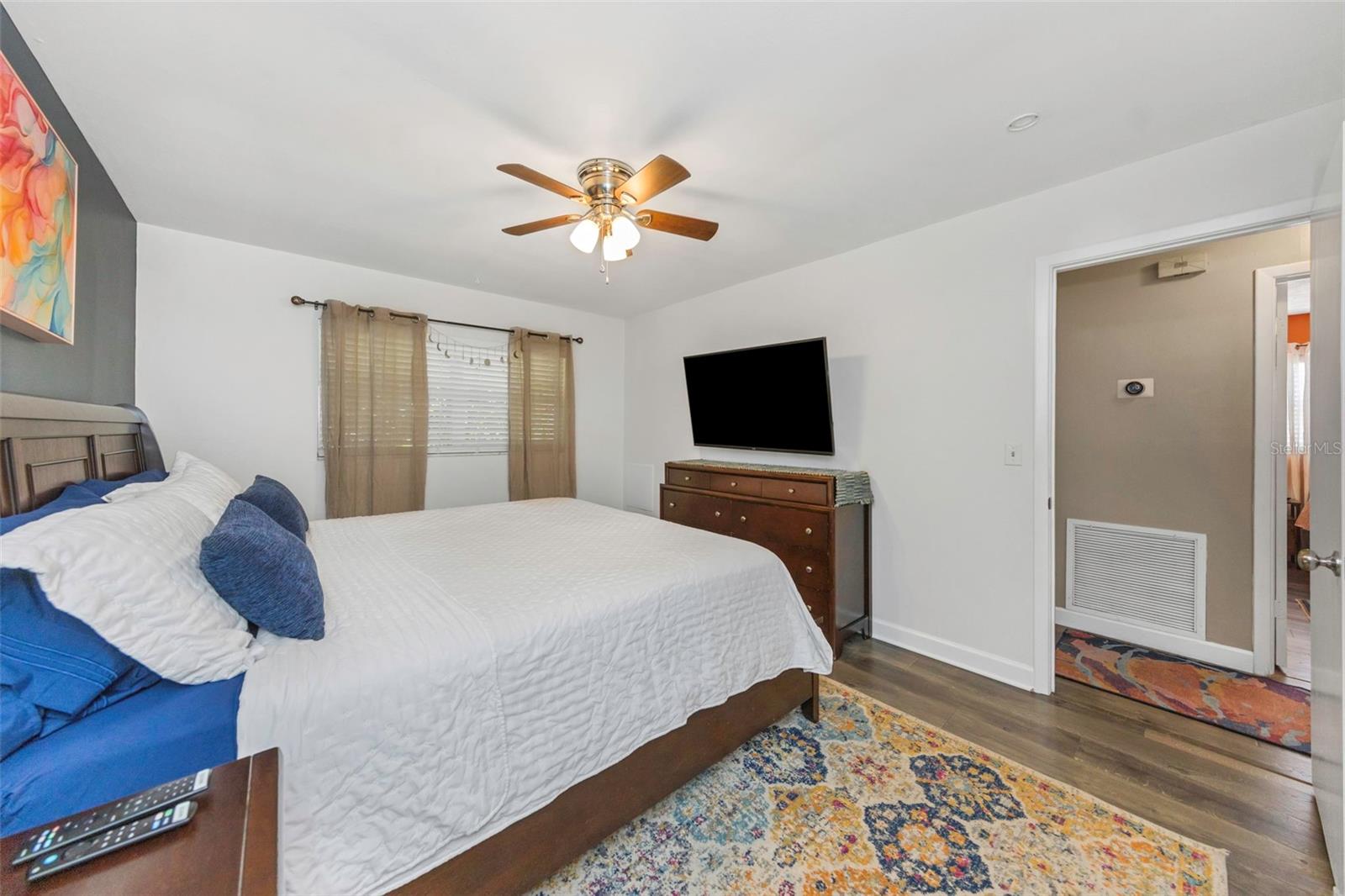 Listing photo id 27 for 4502 Pearl Avenue