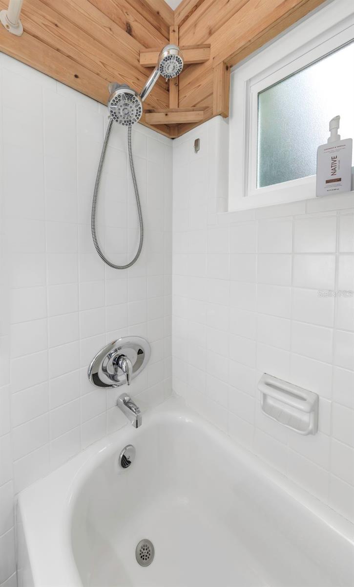 Listing photo id 32 for 4502 Pearl Avenue