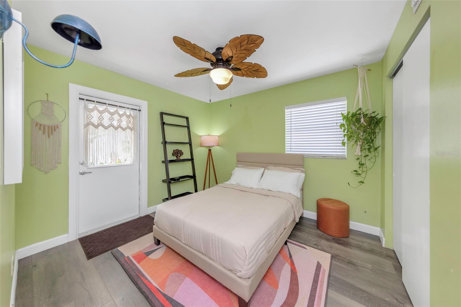 Listing photo id 34 for 4502 Pearl Avenue