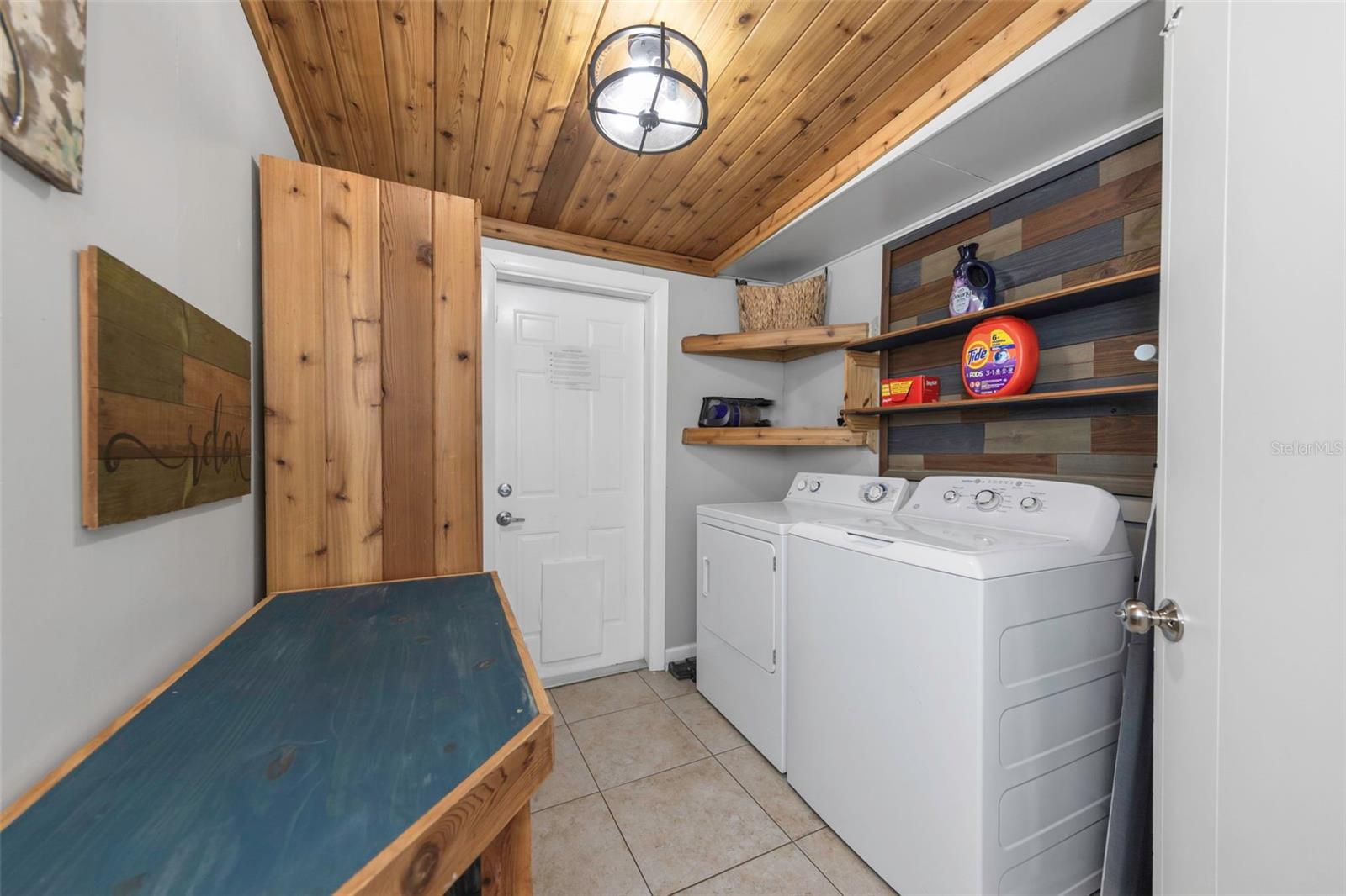 Listing photo id 36 for 4502 Pearl Avenue