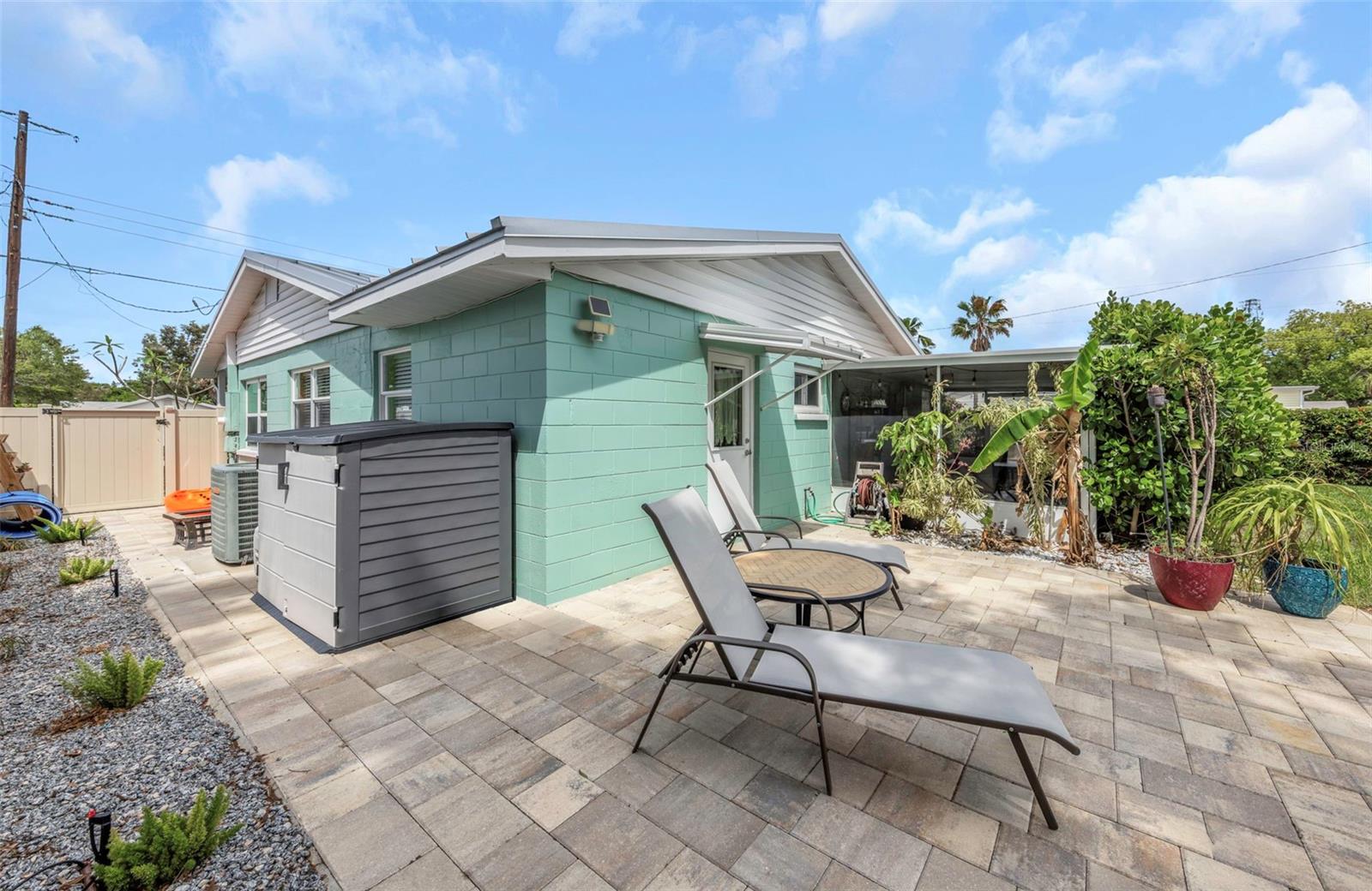 Listing photo id 47 for 4502 Pearl Avenue