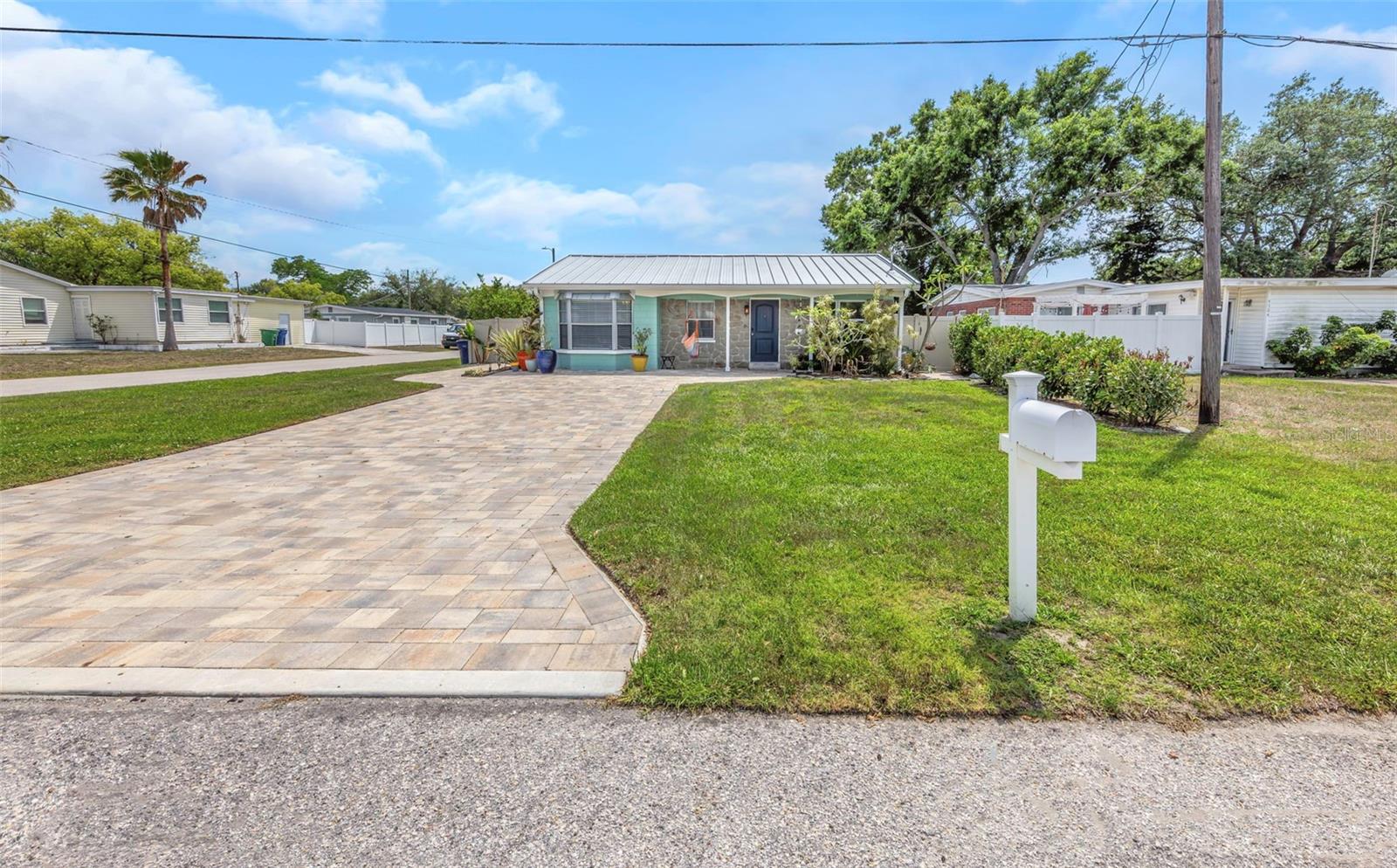 Listing photo id 4 for 4502 Pearl Avenue