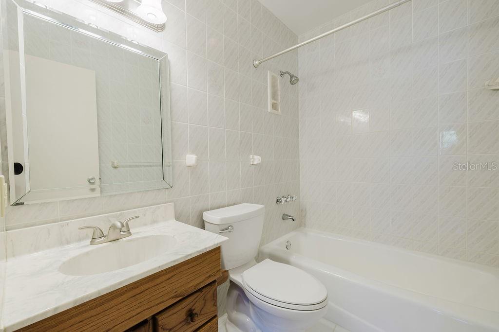 Image 17 of 33 For 305 Woodward Avenue