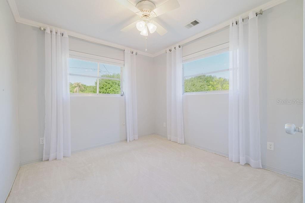 Image 19 of 33 For 305 Woodward Avenue