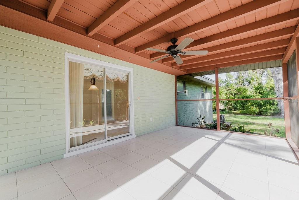 Image 22 of 33 For 305 Woodward Avenue