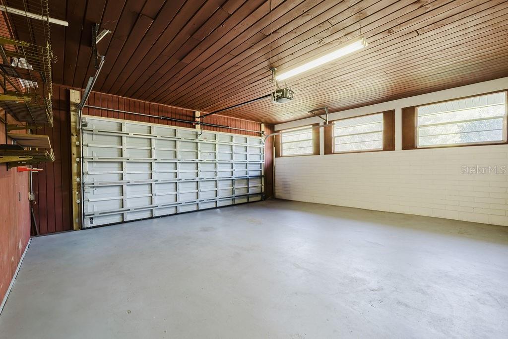 Image 24 of 33 For 305 Woodward Avenue