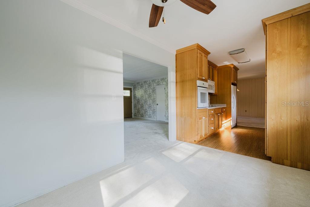 Image 7 of 33 For 305 Woodward Avenue