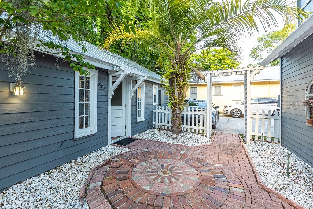 Image 10 of 67 For 205 Voorhis Avenue