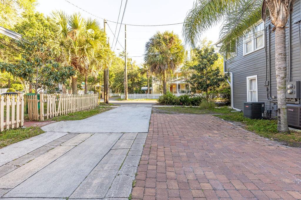 Image 16 of 67 For 205 Voorhis Avenue