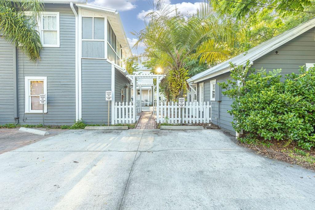 Image 17 of 67 For 205 Voorhis Avenue