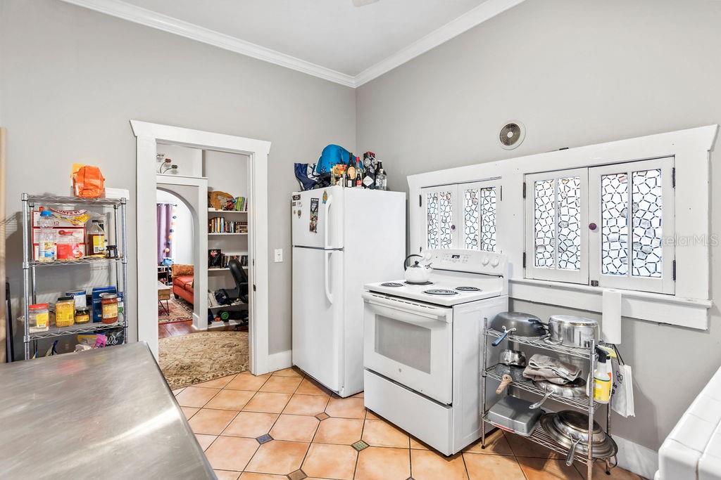 Image 29 of 67 For 205 Voorhis Avenue