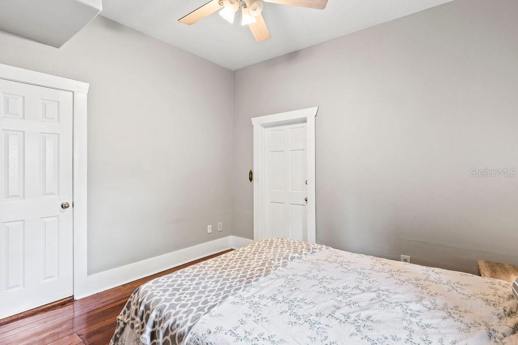 Image 32 of 67 For 205 Voorhis Avenue