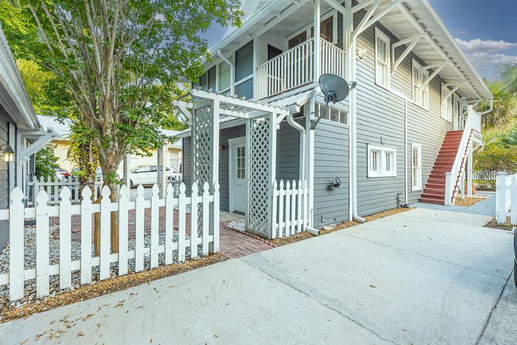 Image 4 of 67 For 205 Voorhis Avenue