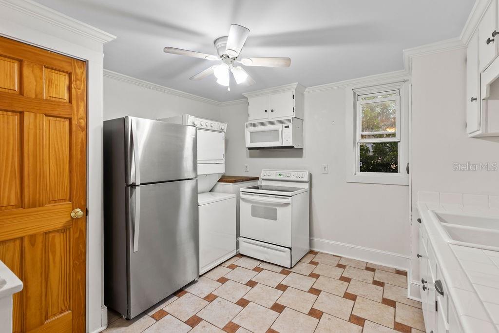 Image 61 of 67 For 205 Voorhis Avenue