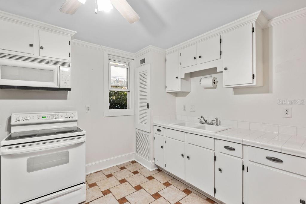 Image 64 of 67 For 205 Voorhis Avenue