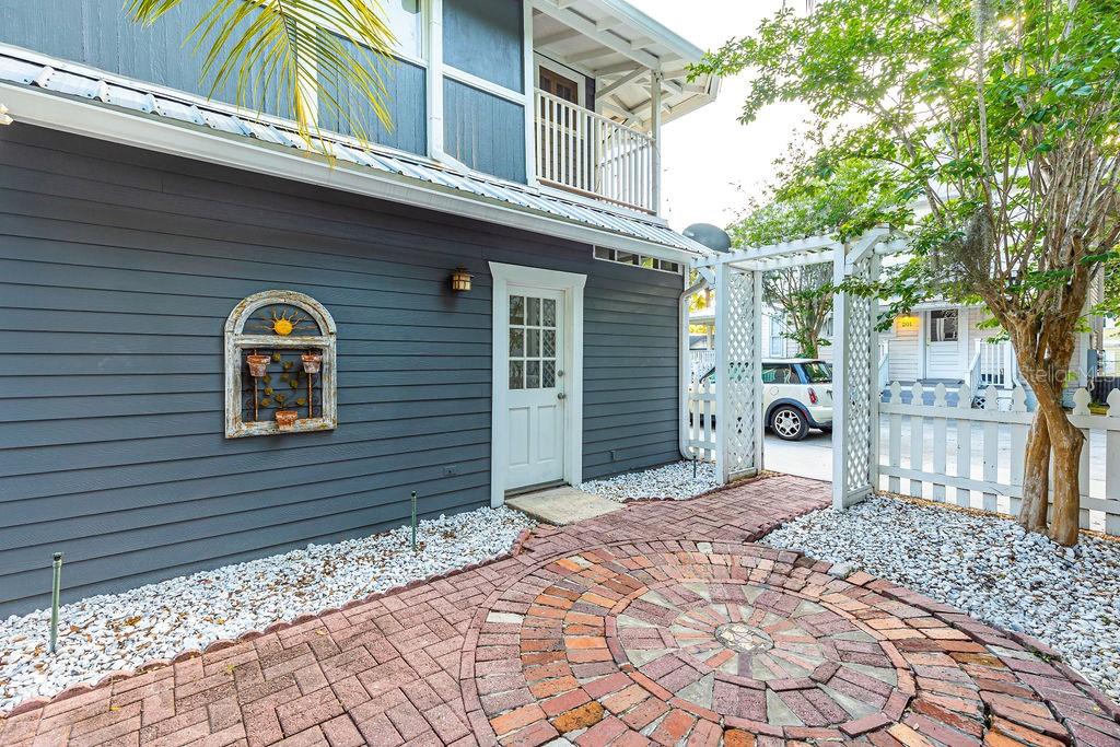 Image 9 of 67 For 205 Voorhis Avenue