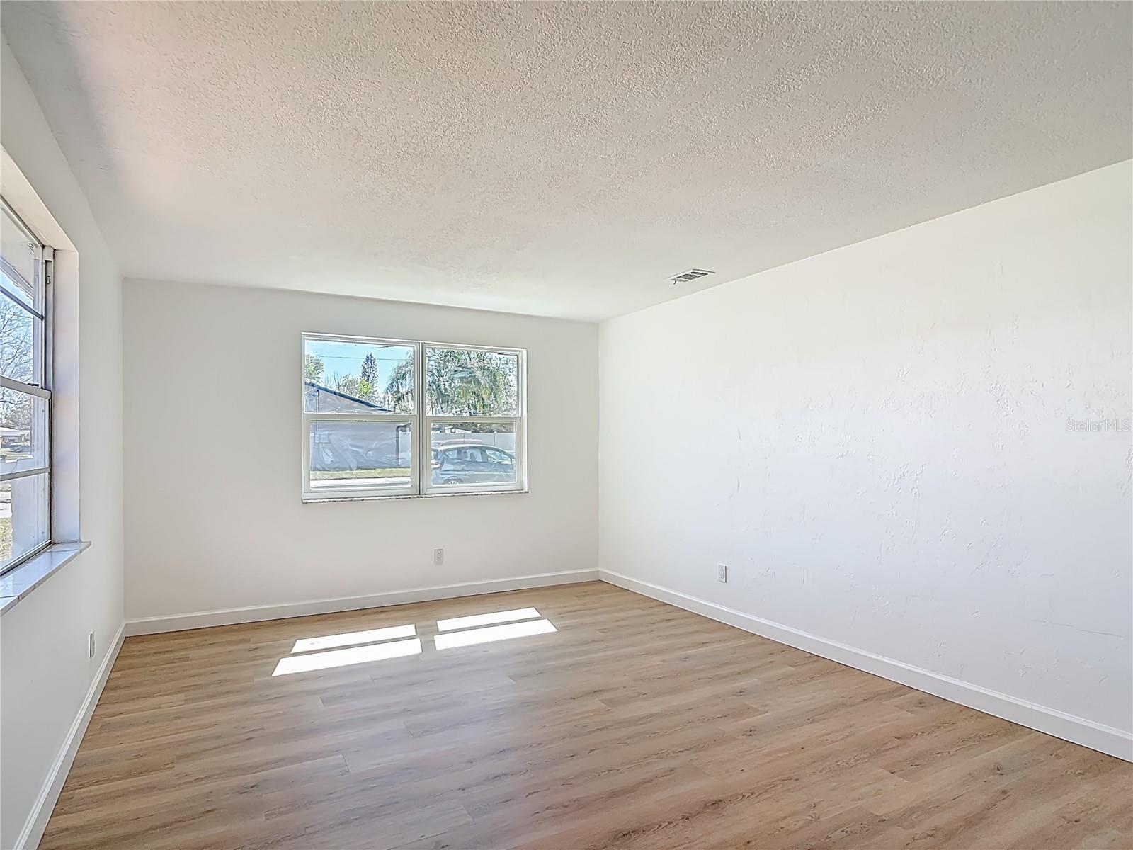 Image 10 of 62 For 2280 Green Street