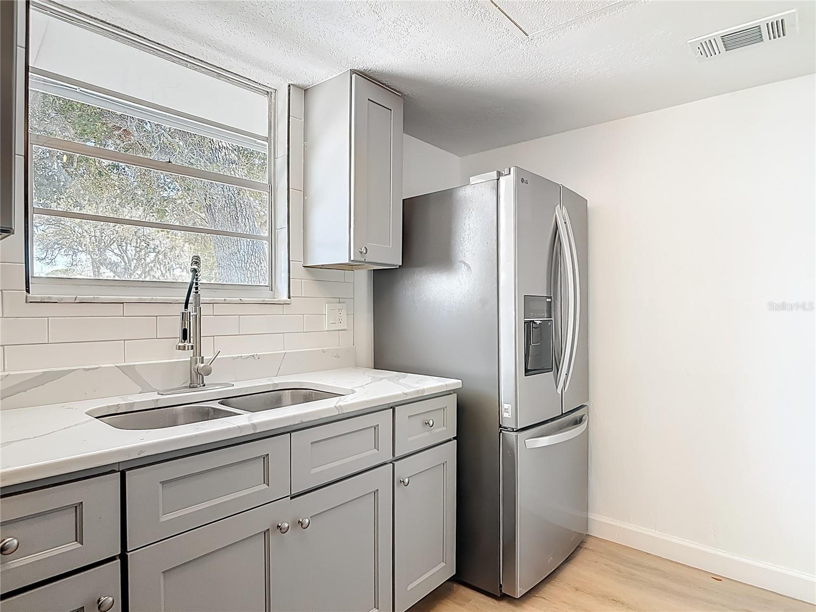 Image 12 of 62 For 2280 Green Street