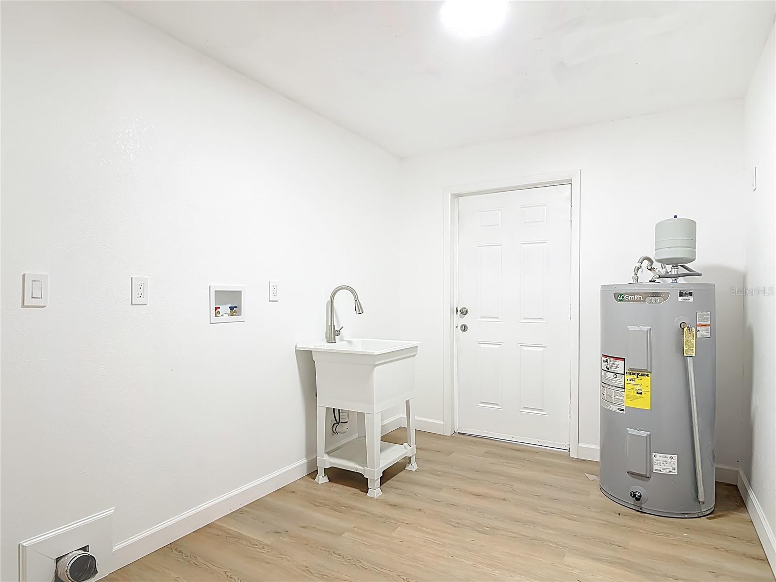 Image 44 of 62 For 2280 Green Street