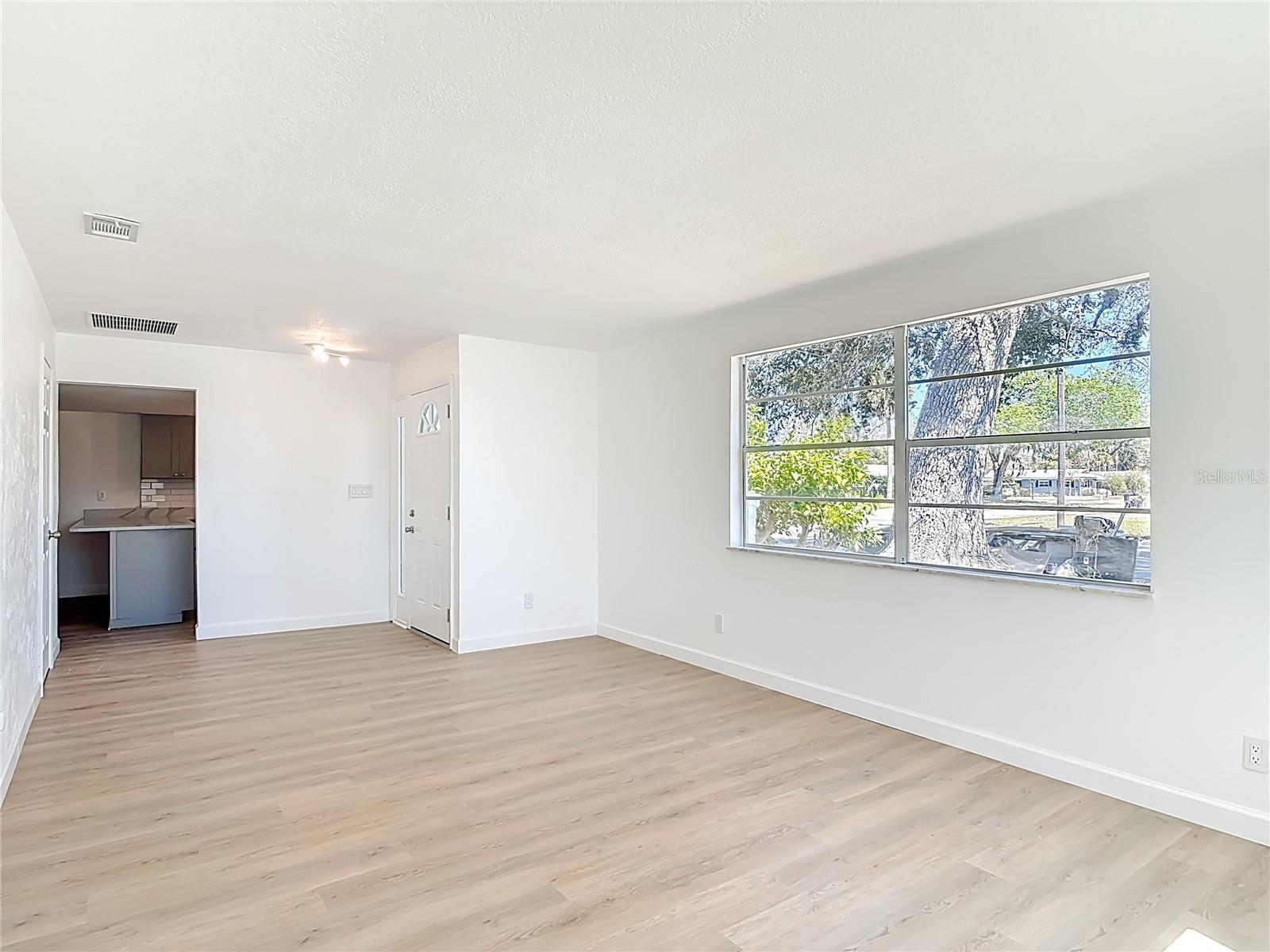 Image 8 of 62 For 2280 Green Street