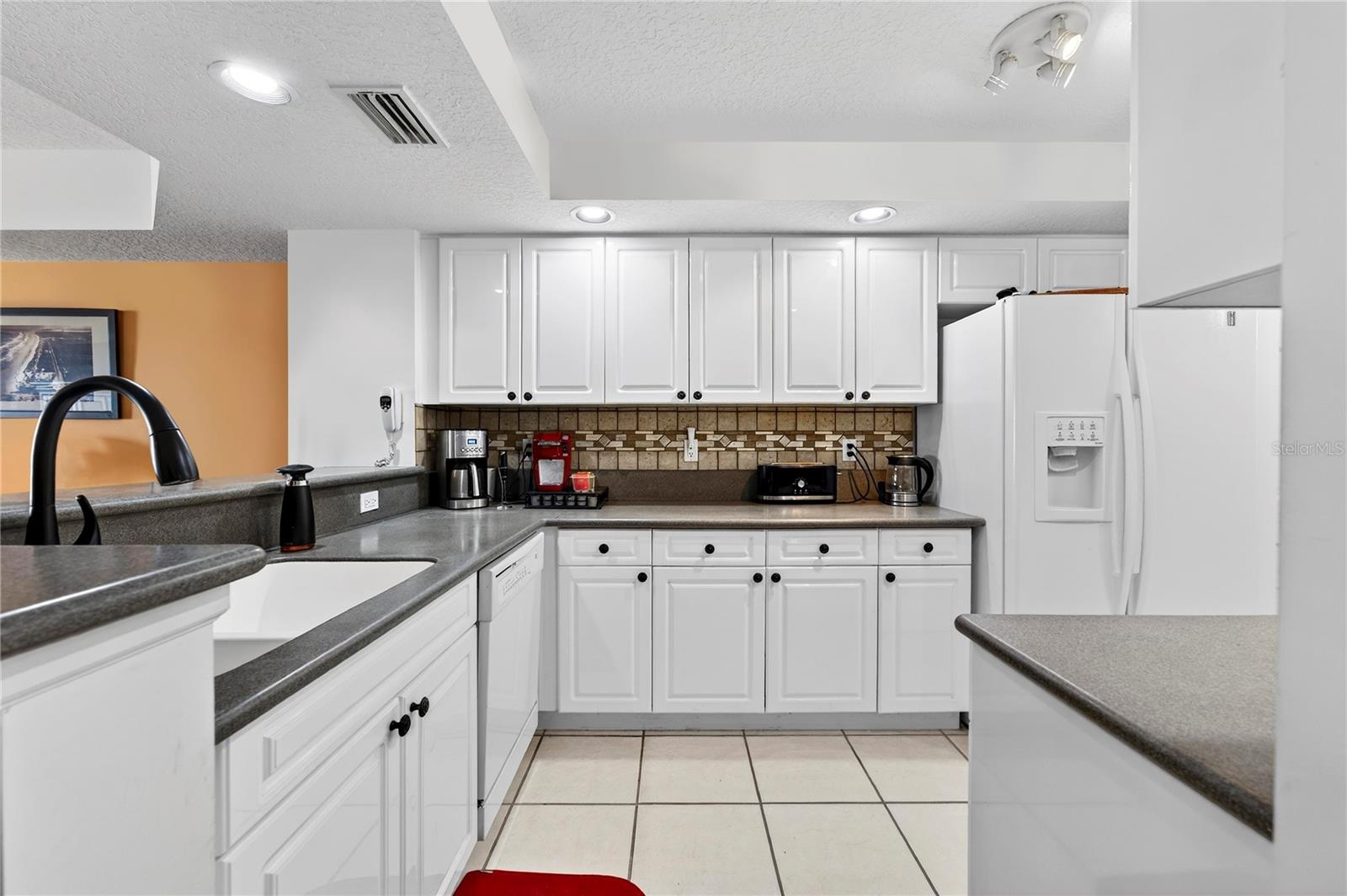 Image 14 of 61 For 4670 Links Village Drive D506