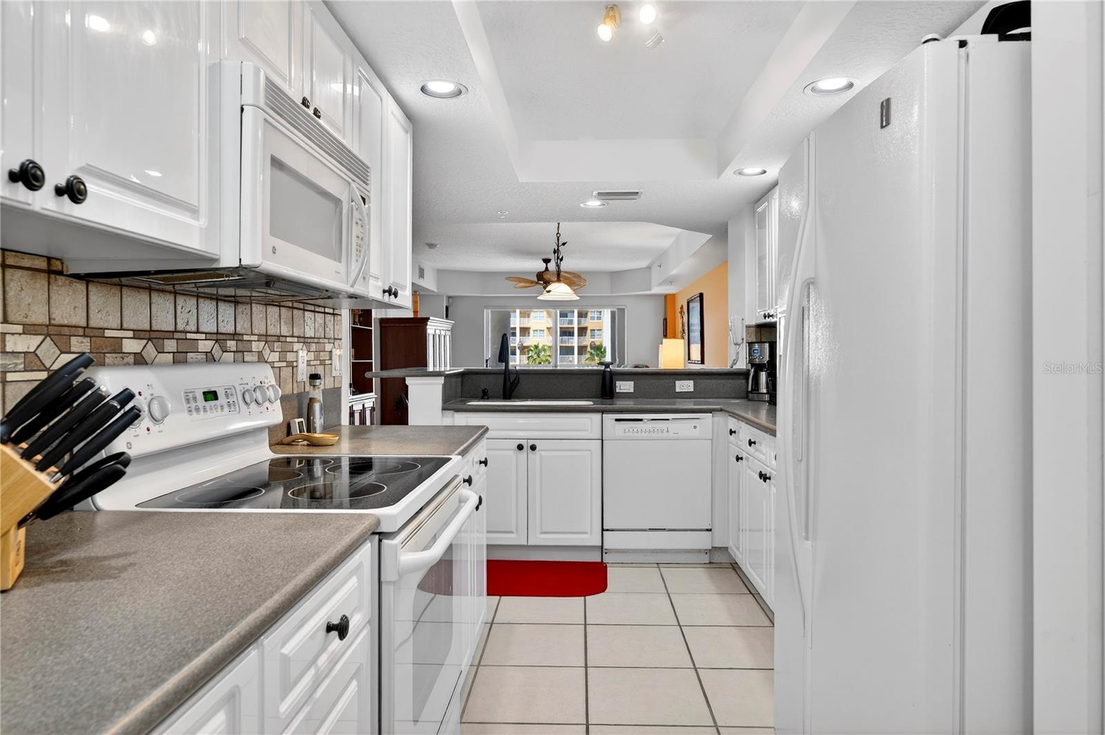 Image 15 of 61 For 4670 Links Village Drive D506