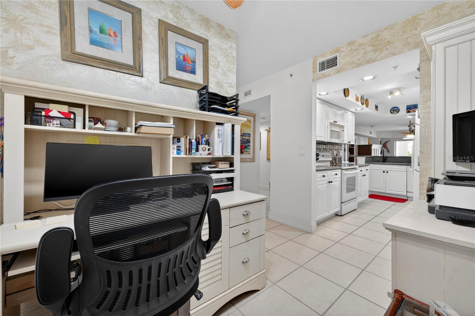 Image 16 of 61 For 4670 Links Village Drive D506