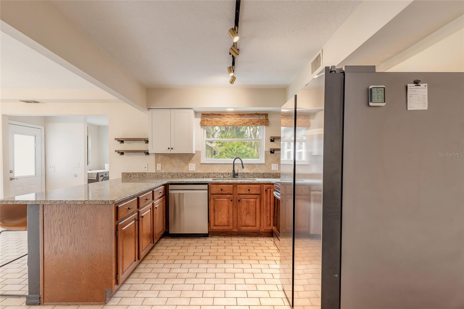 Image 10 of 60 For 2090 & 2095 Stone Road