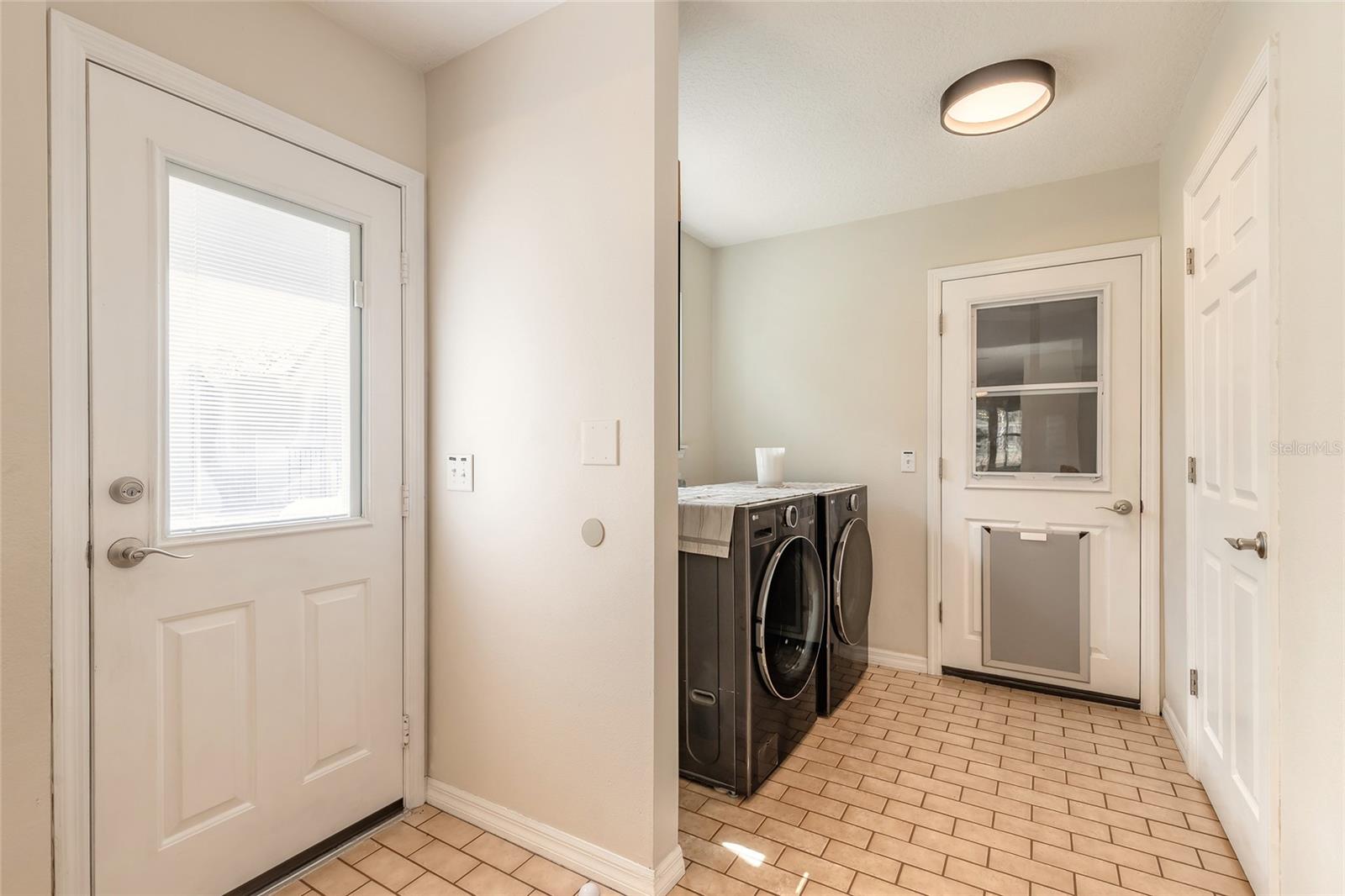 Image 13 of 60 For 2090 & 2095 Stone Road