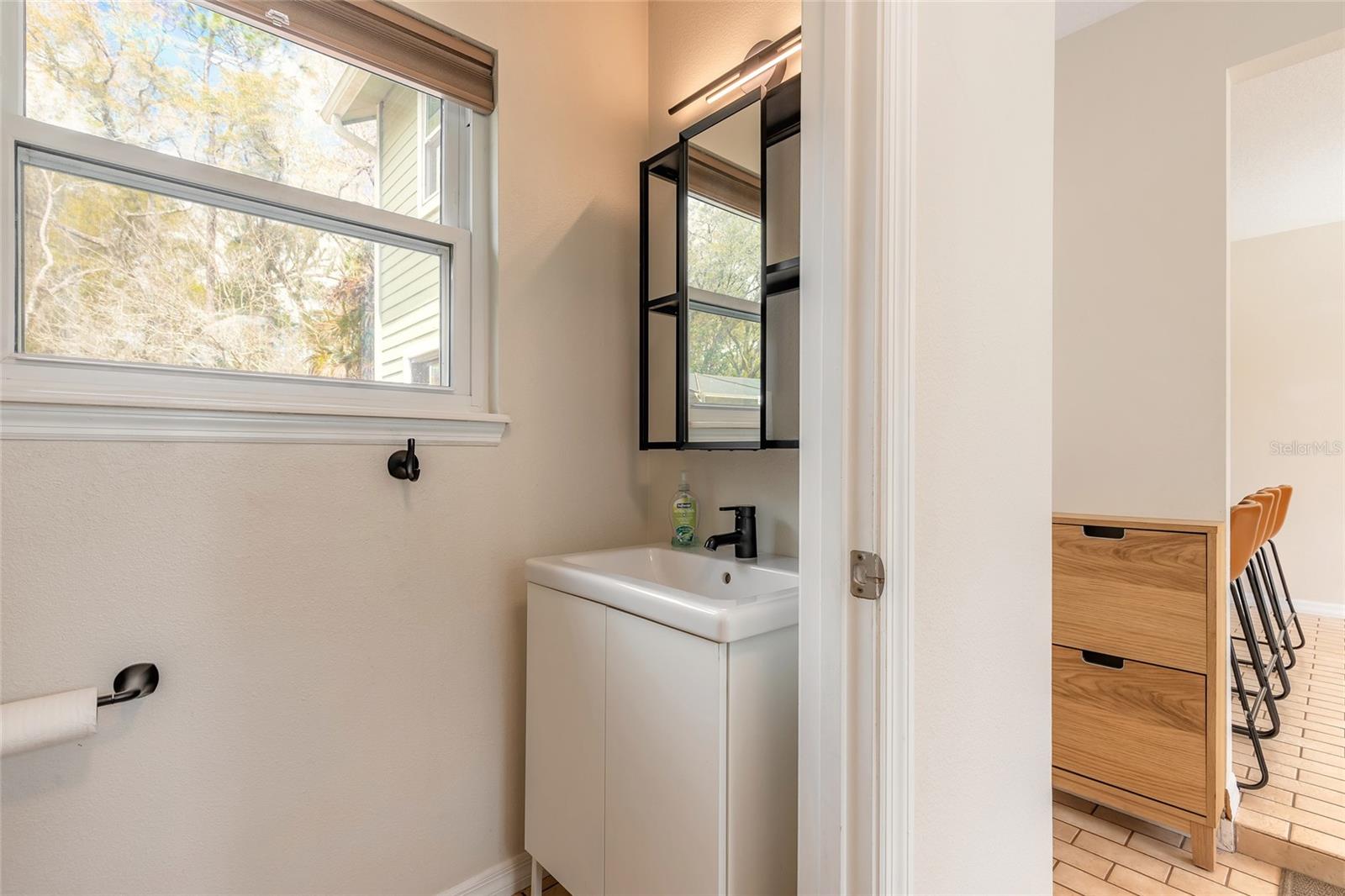 Image 17 of 60 For 2090 & 2095 Stone Road