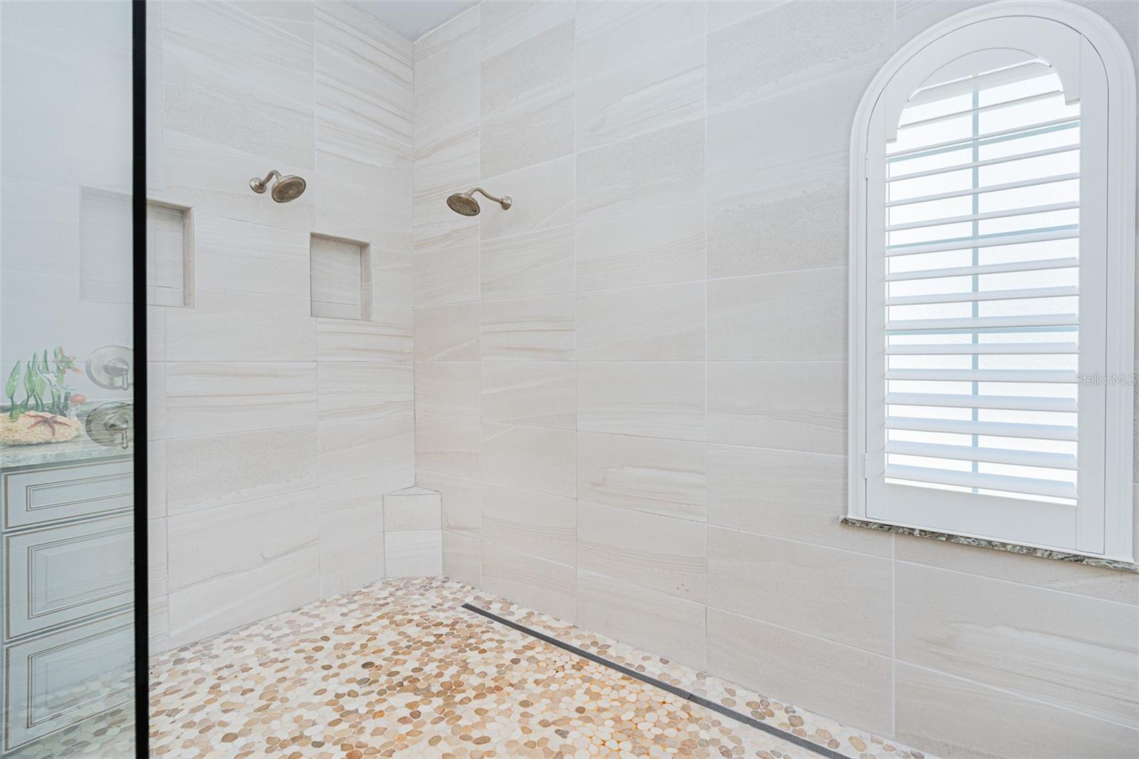 Image 18 of 51 For 1855 Cattle Creek Lane