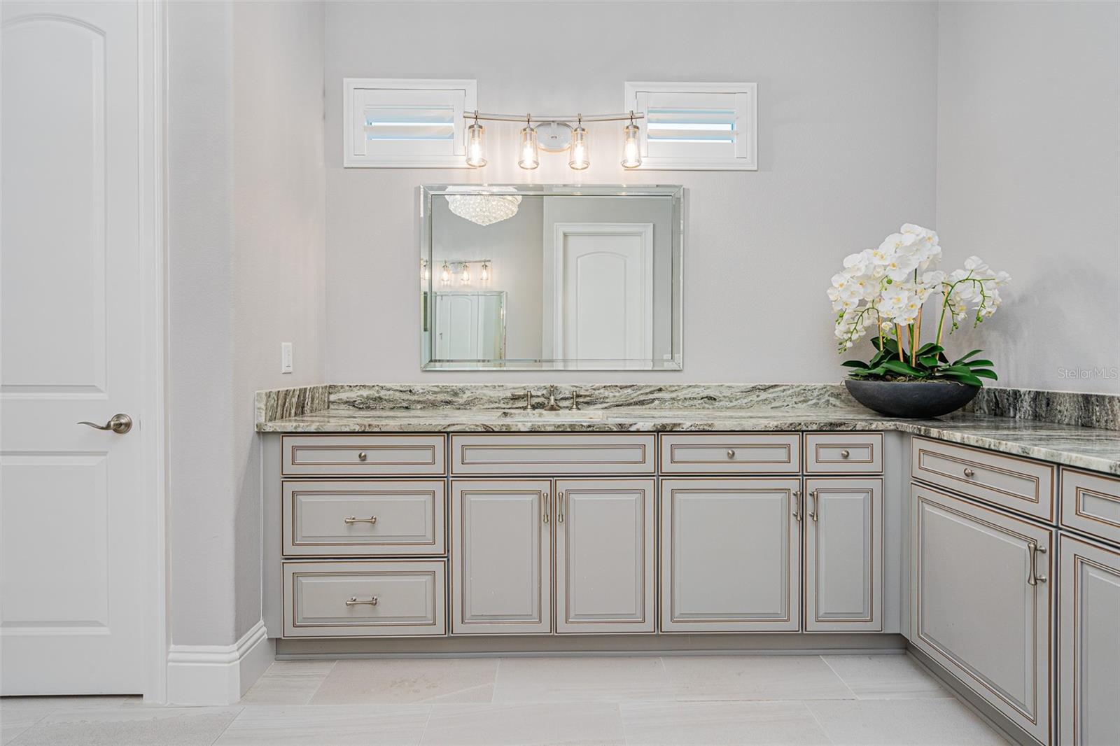 Image 21 of 51 For 1855 Cattle Creek Lane