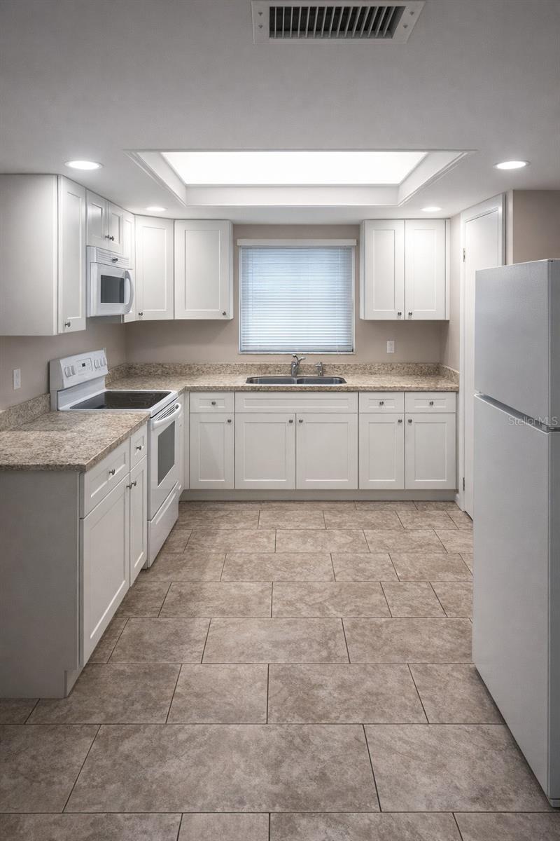 Image 2 of 13 For 416 Banana Cay Drive D