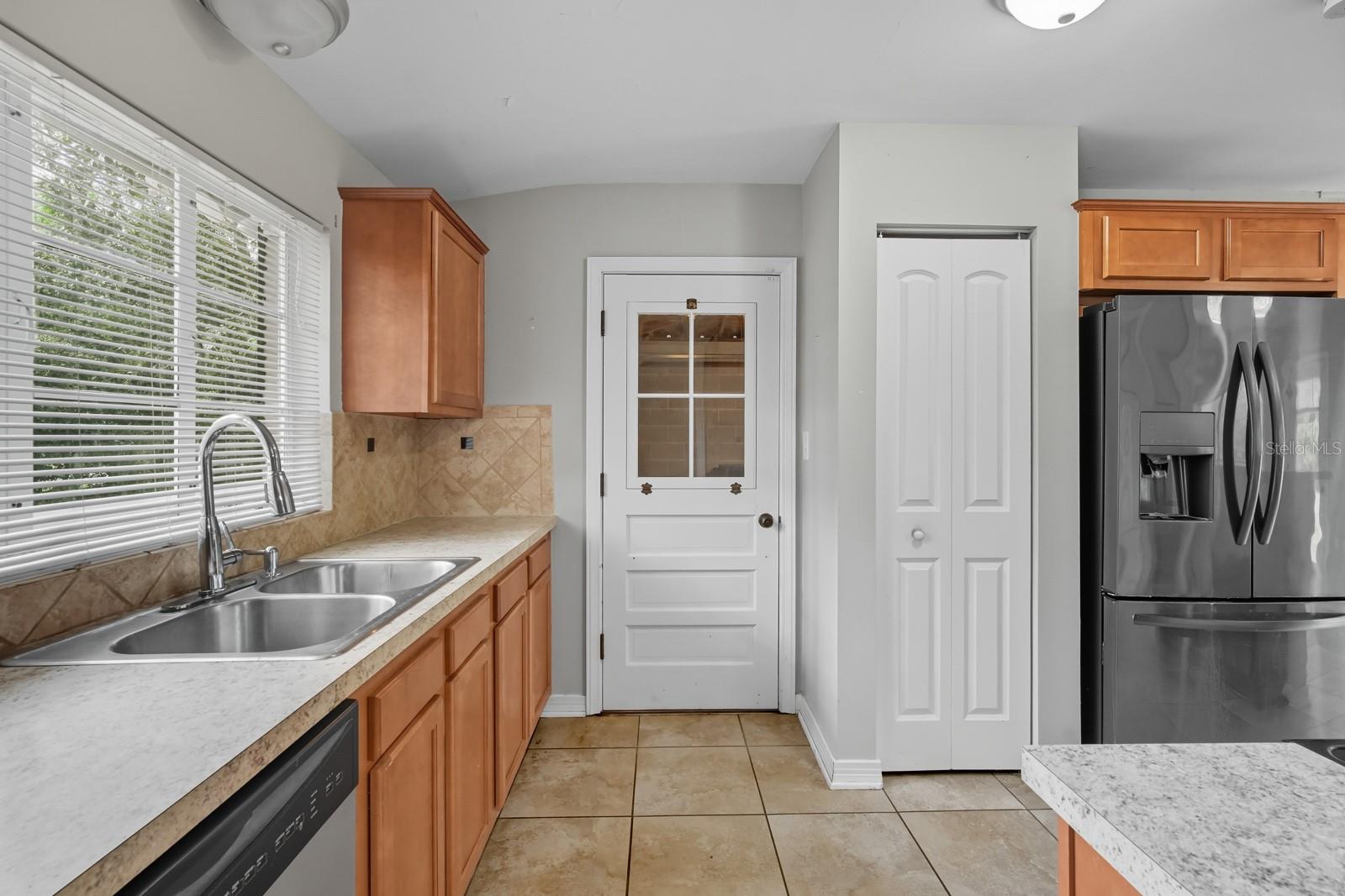 Image 10 of 39 For 130 Peach Street