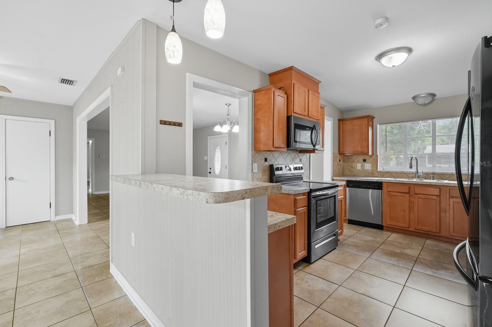 Image 17 of 39 For 130 Peach Street