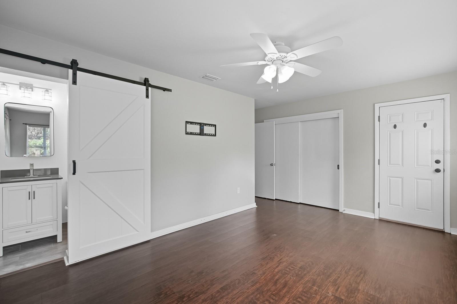 Image 19 of 39 For 130 Peach Street