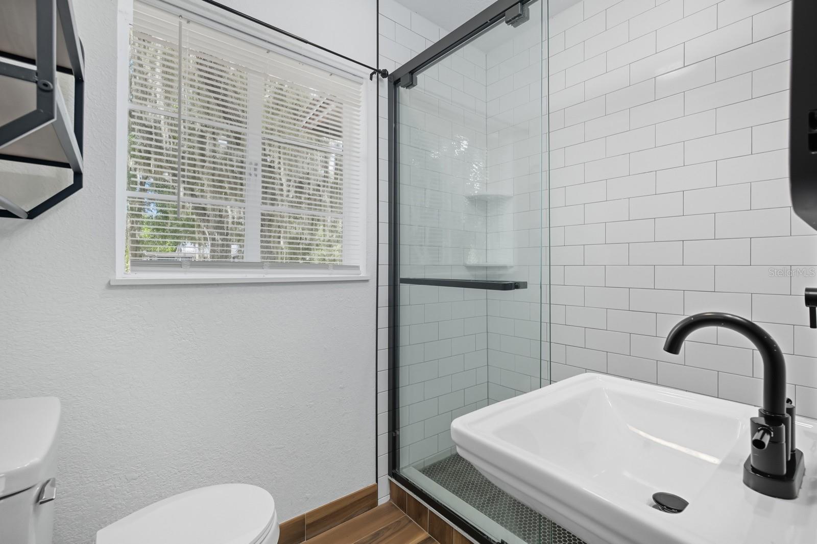 Image 22 of 39 For 130 Peach Street