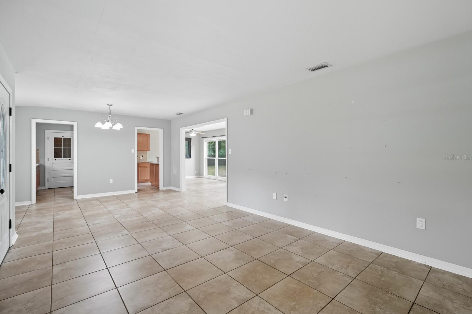 Image 4 of 39 For 130 Peach Street