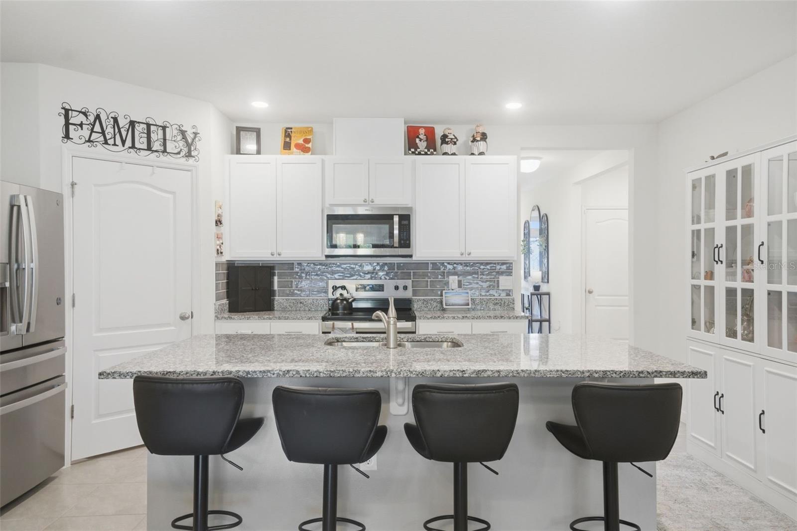 Image 10 of 37 For 807 Amhurst Drive