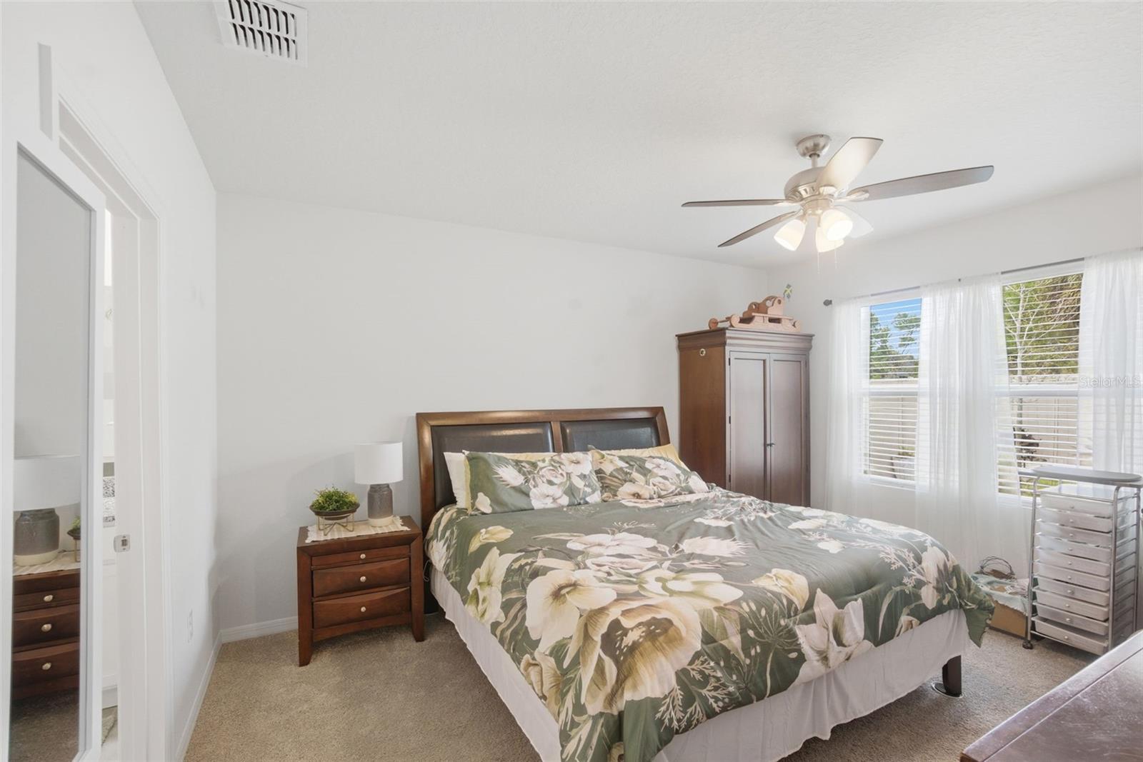 Image 22 of 37 For 807 Amhurst Drive