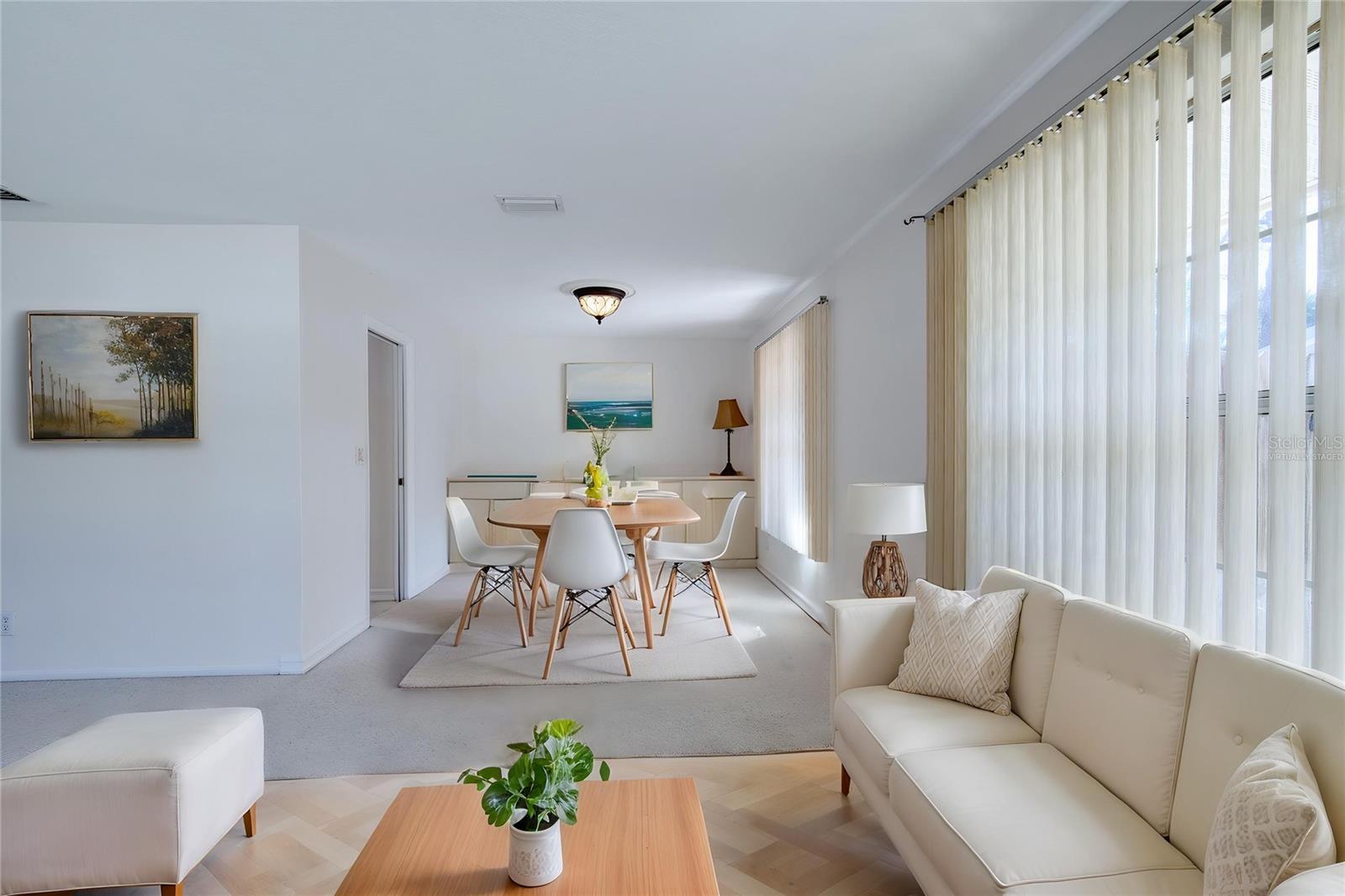 Image 14 of 47 For 731 Lindenwood Circle E