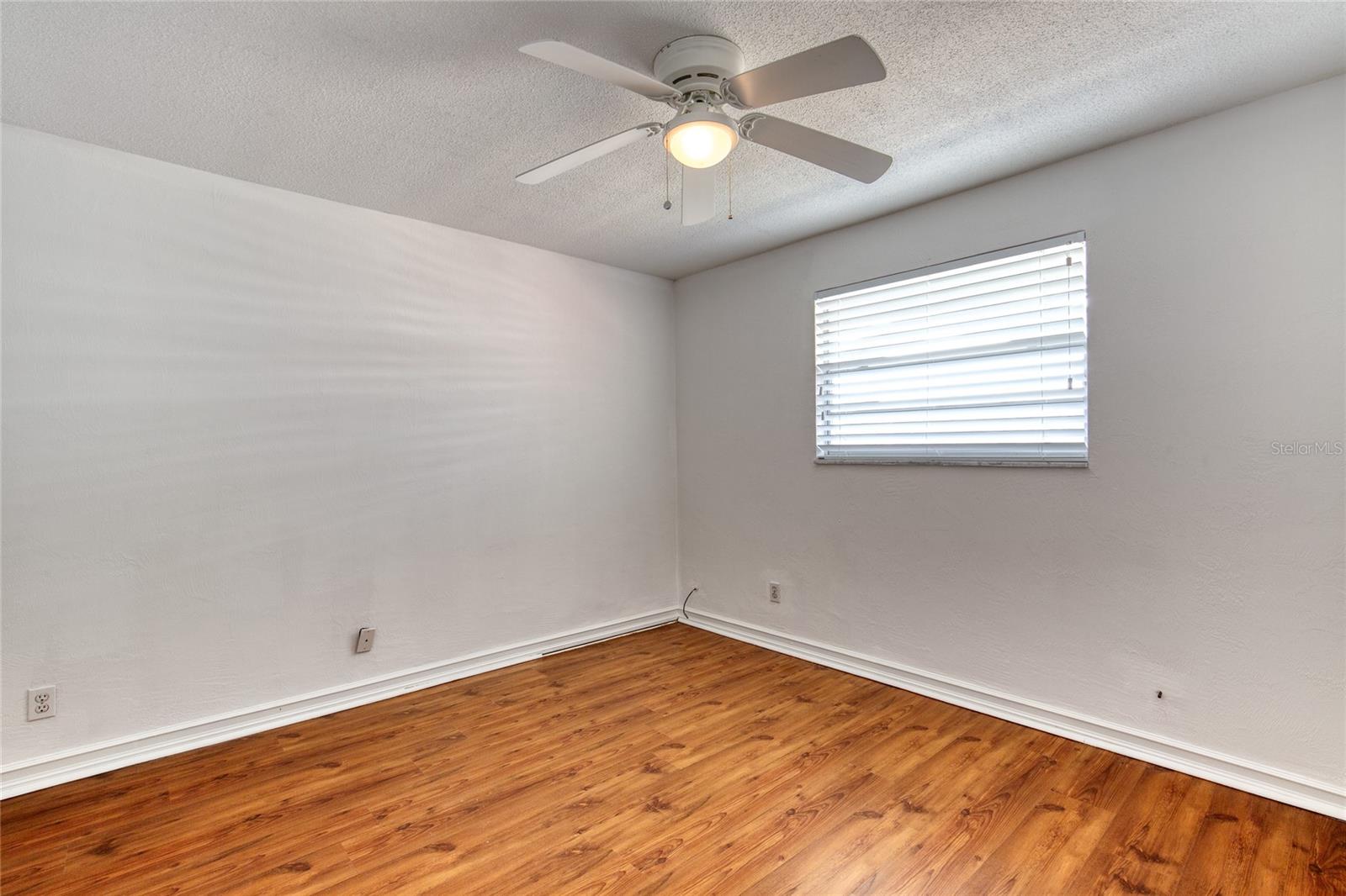 Image 36 of 47 For 731 Lindenwood Circle E