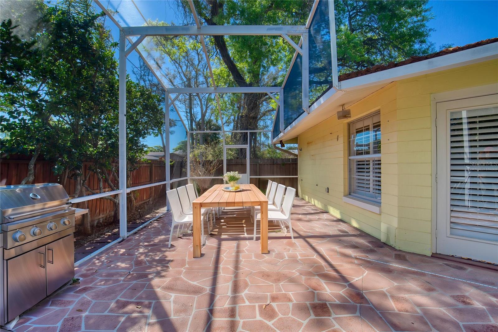 Image 40 of 47 For 731 Lindenwood Circle E