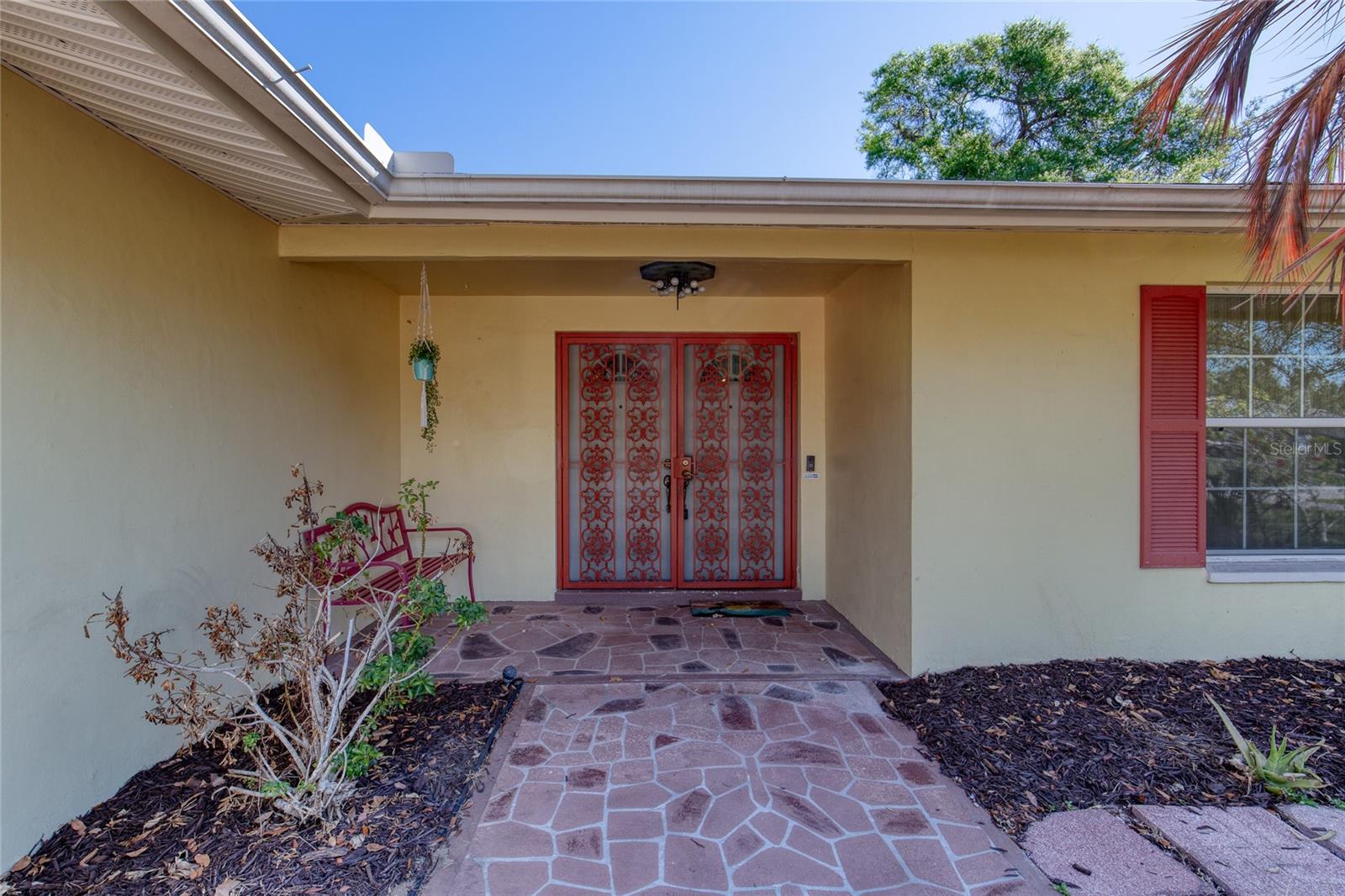 Image 7 of 47 For 731 Lindenwood Circle E