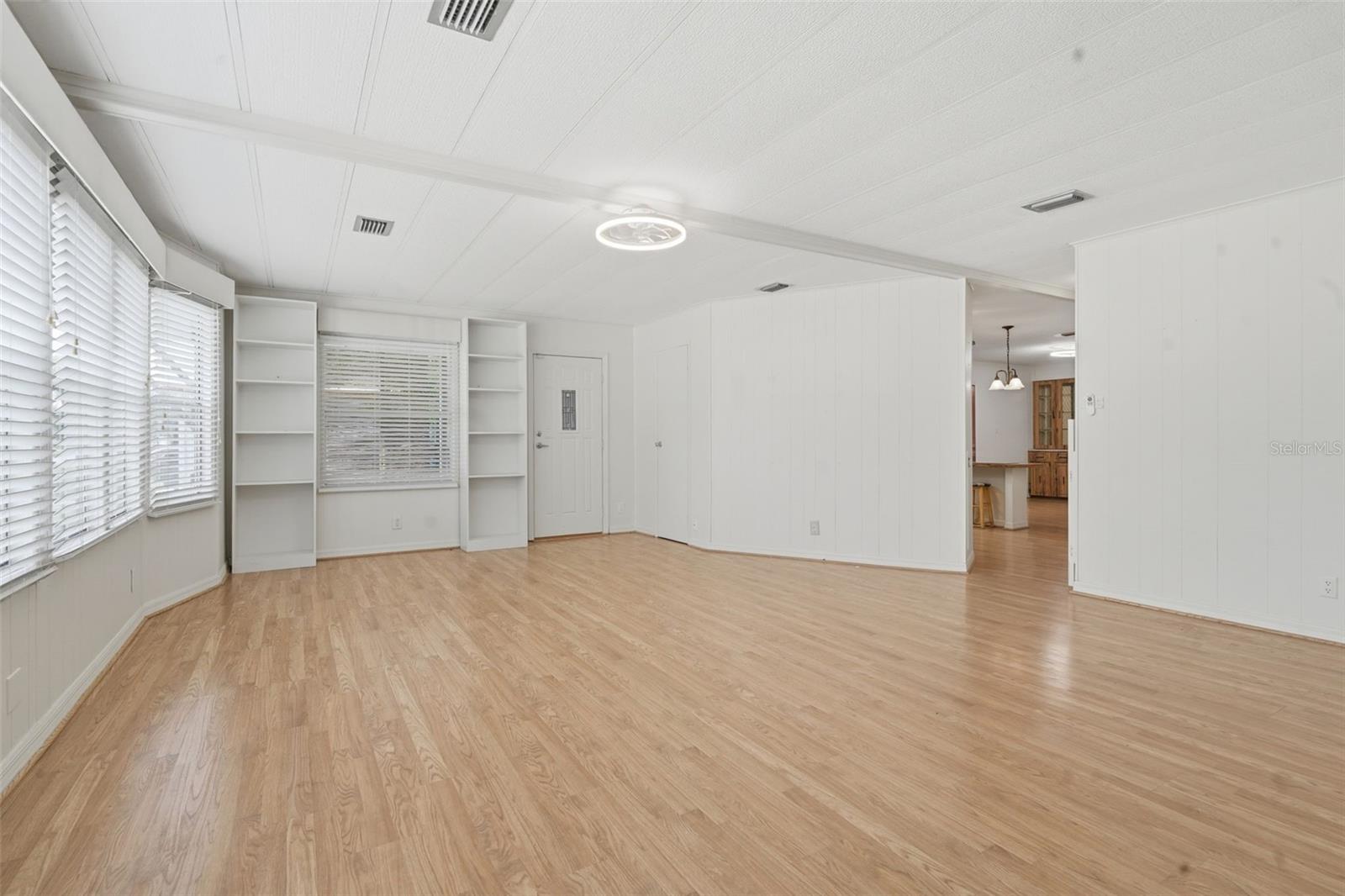 Image 15 of 55 For 142 Florence Boulevard