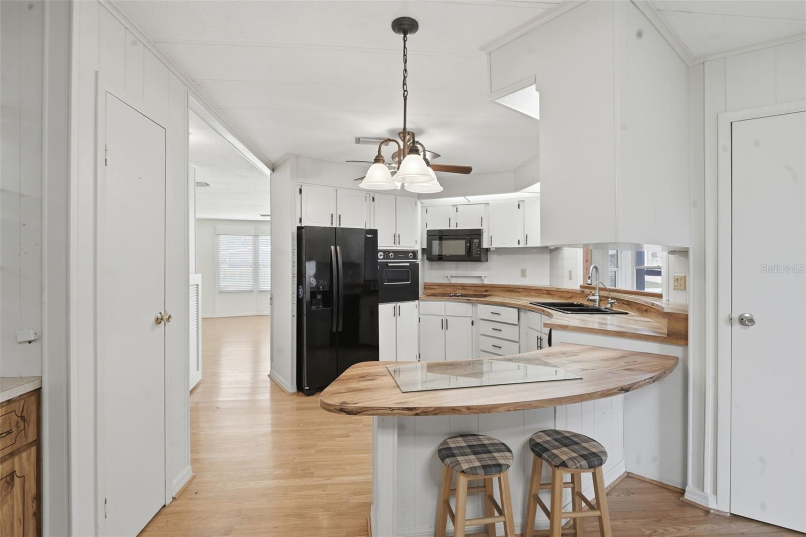 Image 2 of 55 For 142 Florence Boulevard