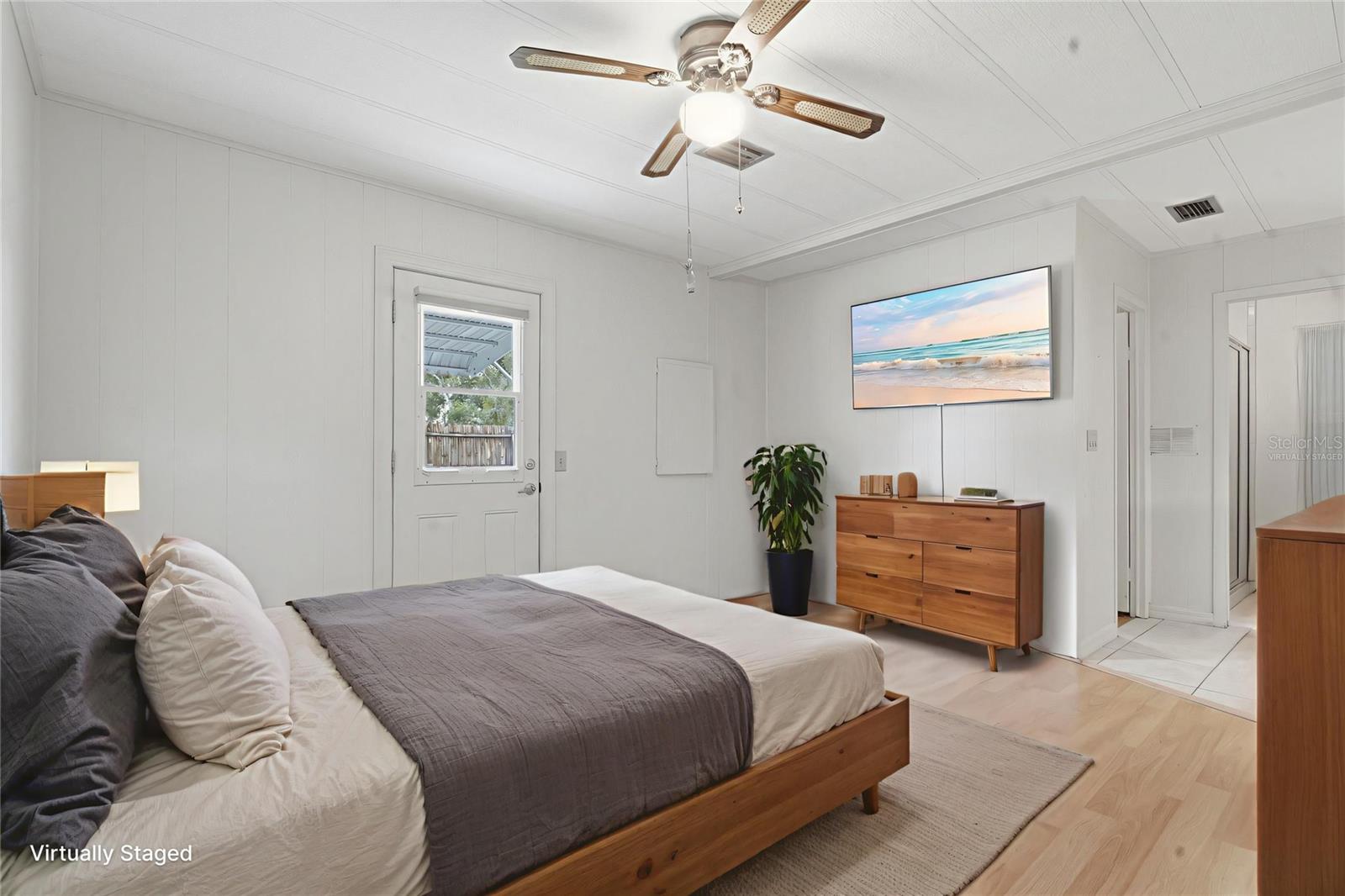 Image 22 of 55 For 142 Florence Boulevard