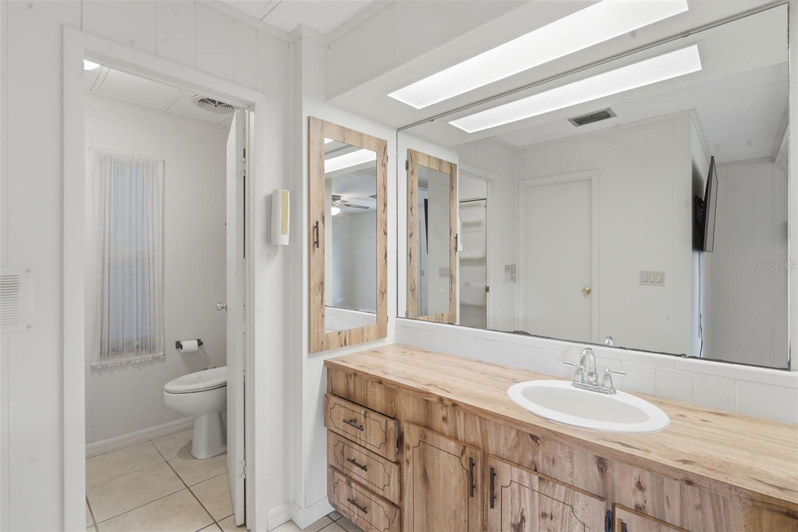 Image 25 of 55 For 142 Florence Boulevard