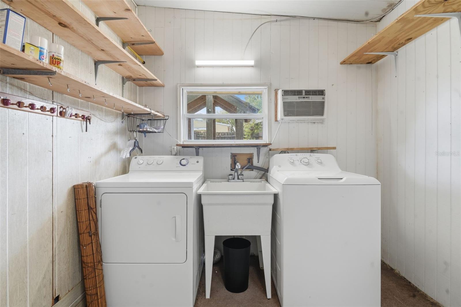 Image 35 of 55 For 142 Florence Boulevard