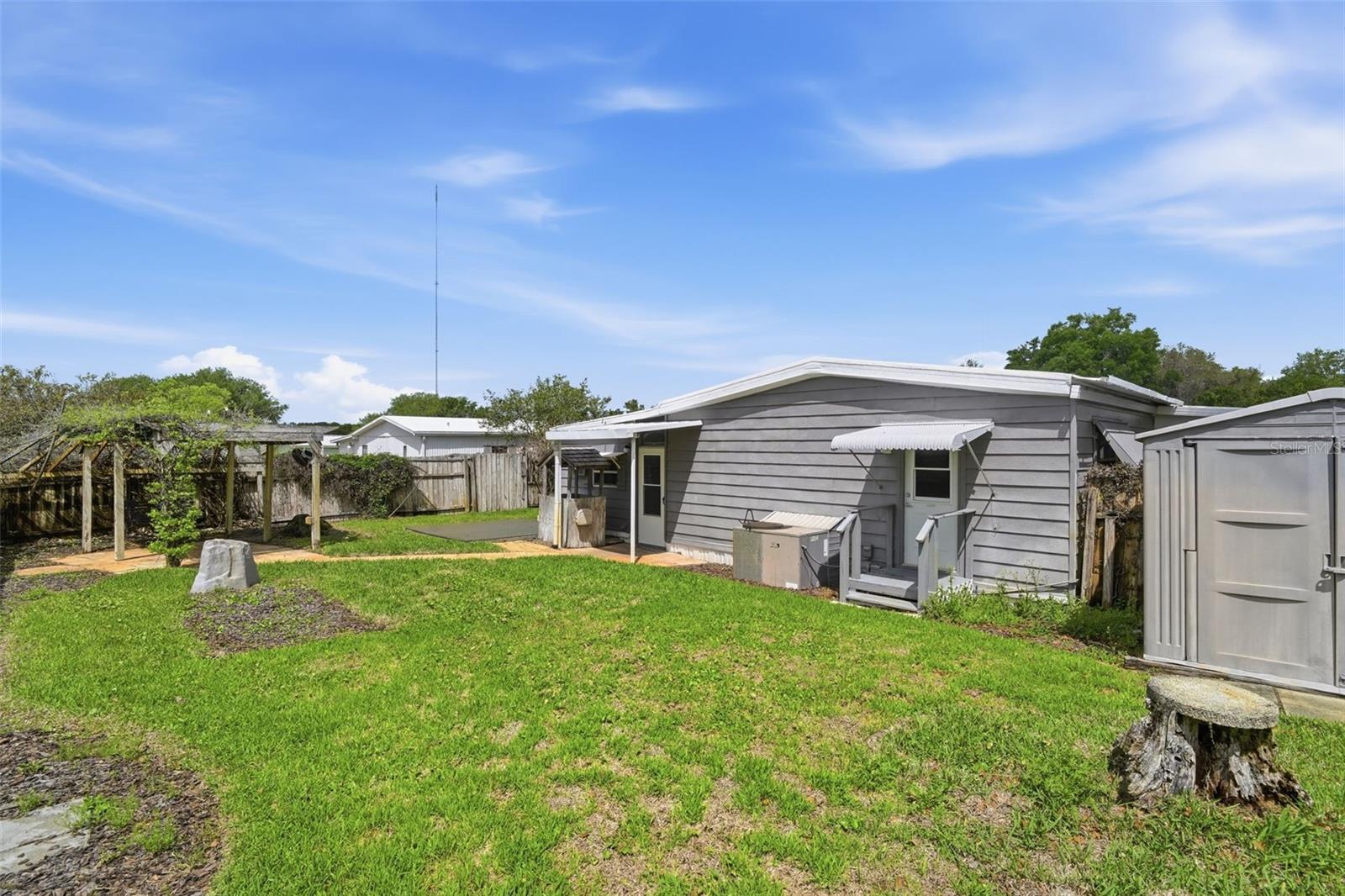 Image 39 of 55 For 142 Florence Boulevard